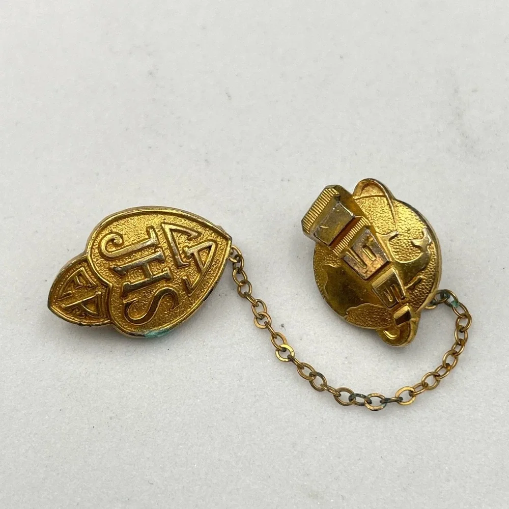 VTG LA Junior High School 1960 Classic Gold-Tone Enameled Tie Chain Guard Pin
